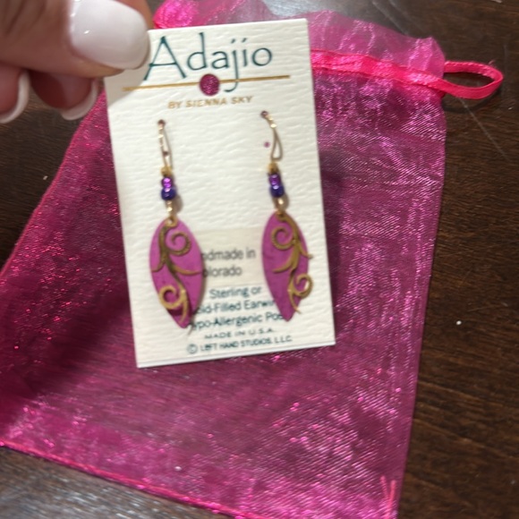 Dangle earrings - Picture 3 of 3